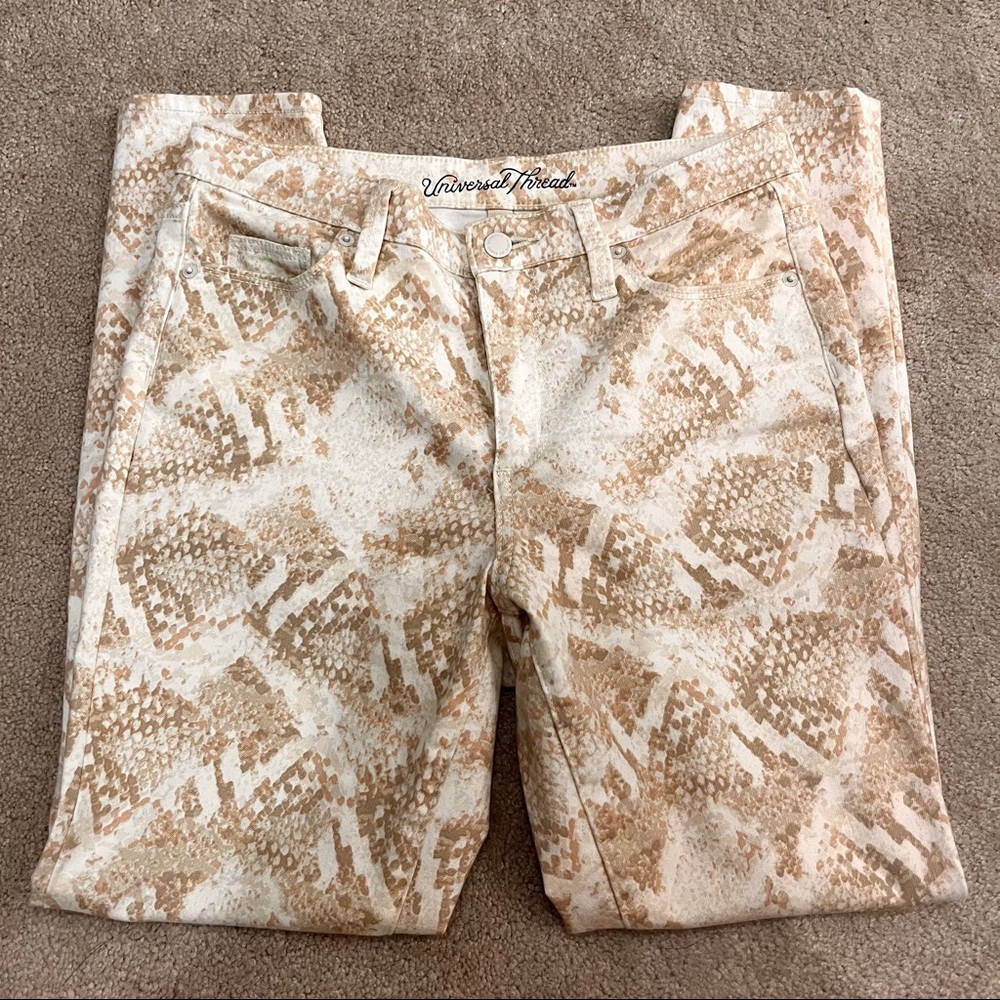 Universal Thread Tan and White Skinny Jeans